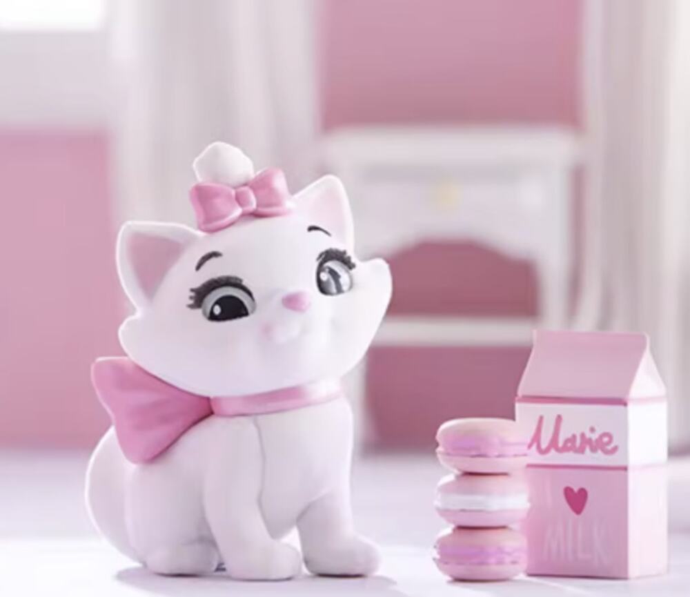 Disney x Miniso Fluffy Cat Lick the Macaron, Marie Collectible Toy, New Open Bx